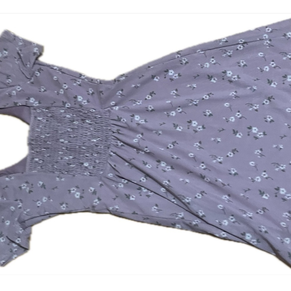 Cute hollister dress in size xs only worn once - Picture 3 of 5